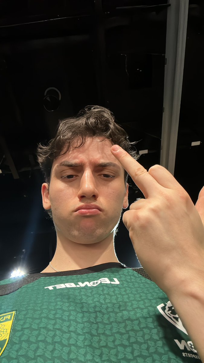 vexite_'s tweet image. 3-0 at a major, fuck your pick ems 🖕🏻