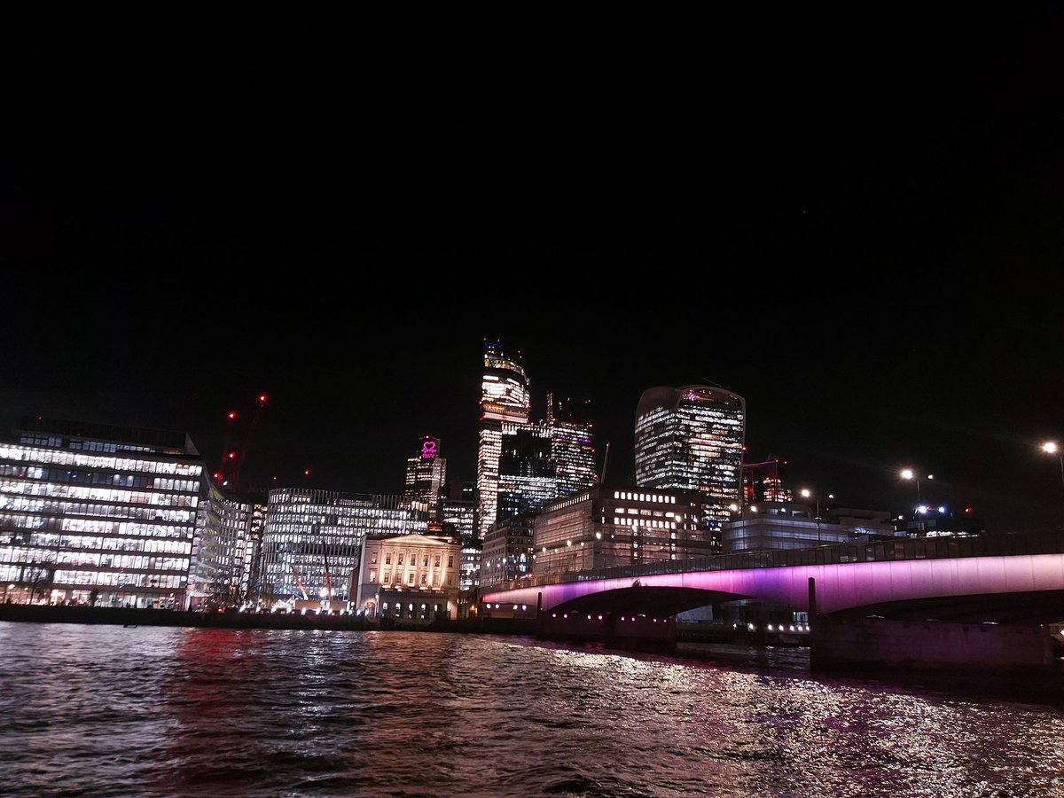CMemories73's tweet image. A rare trip out after dark 
#London #RiverThames #nighttime