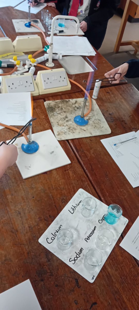 JohnPortSpencer's tweet image. This week at Science Club, our session took us into the colorful world of Analytical Chemistry through test tube analysis and flame tests!