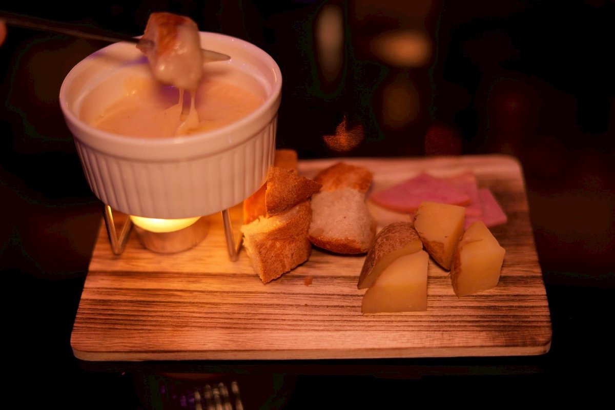 今日も沢山のご来店と乾杯そして🪢ありがとうございました！チーズフォンデュも好評で良かった…
次回12/30(火)縄納めに是非！