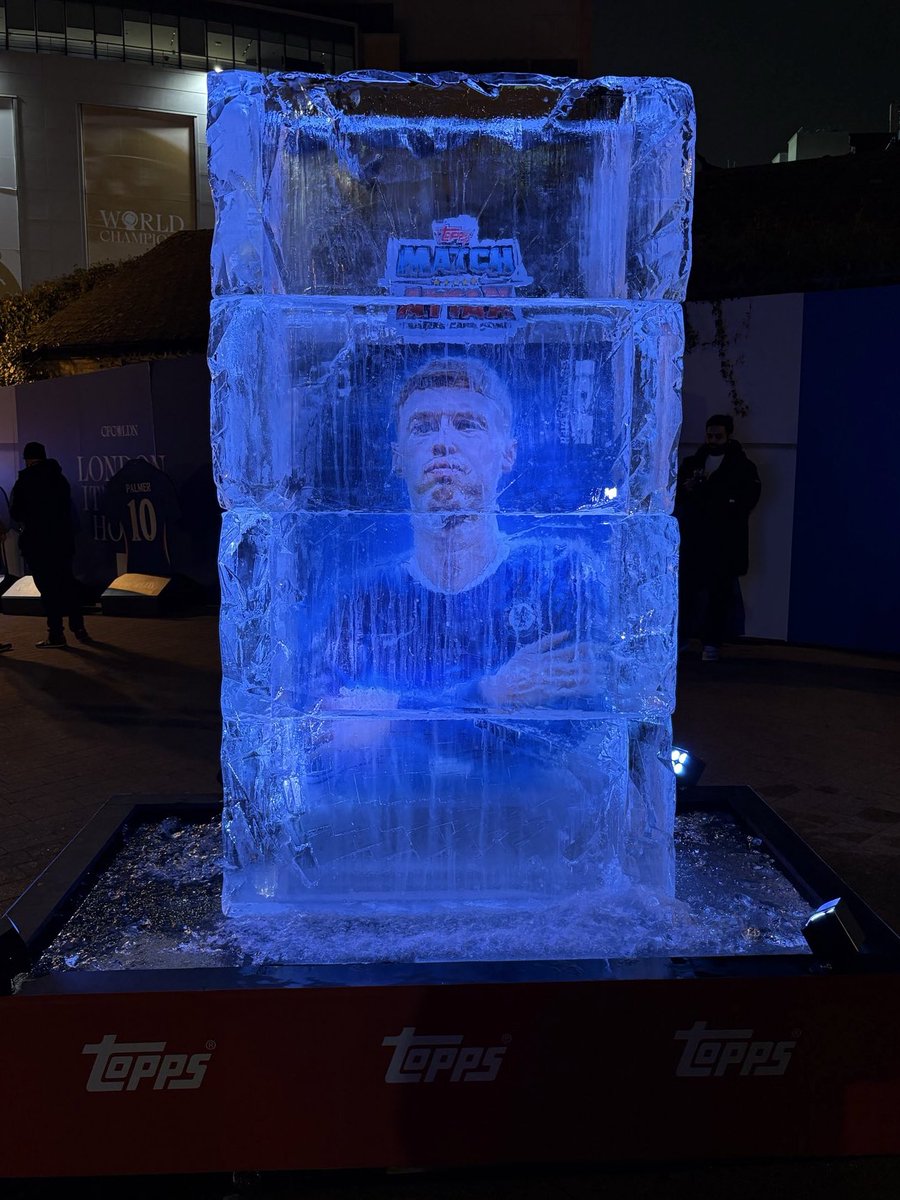 LDNFootbalI's tweet image. Cole Palmer’s ice sculpture outside Stamford Bridge tonight… ✅