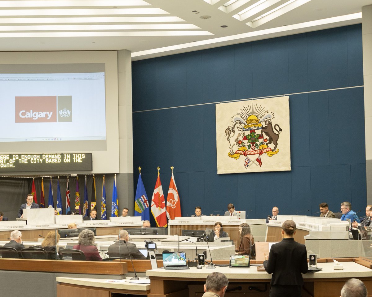 City Council Budget Week continues today. As we look at amending the budget for 2026, we had the opportunity yesterday to hear from Calgarians involved with the social services sector, youth sports groups, neighbours from many communities, small businesses, and more.
 
We are