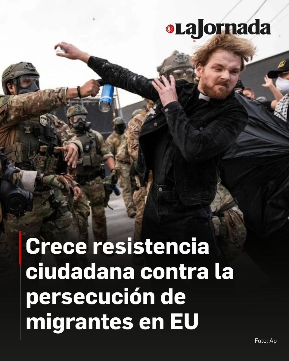 lajornadaonline's tweet image. 🟡 Crece solidaridad con #migrantes en Estados Unidos

En los barrios, los vecinos se organizan en comités de defensa para alertar con silbidos sobre las redadas.

También con marchas, vigilias, paros escolares y protestas expresan el rechazo a la política migratoria del gobierno…