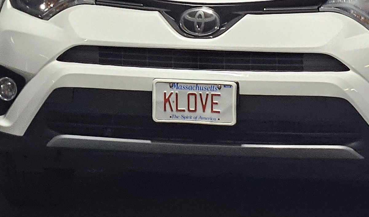 Someone really likes <a href="/KLOVERadio/">K-LOVE</a>.

Good station, beats most of the slop out there. Bad/inconsistent signal in Manchester, tho.

(Apologies for the MA 🤢🤮 plate)