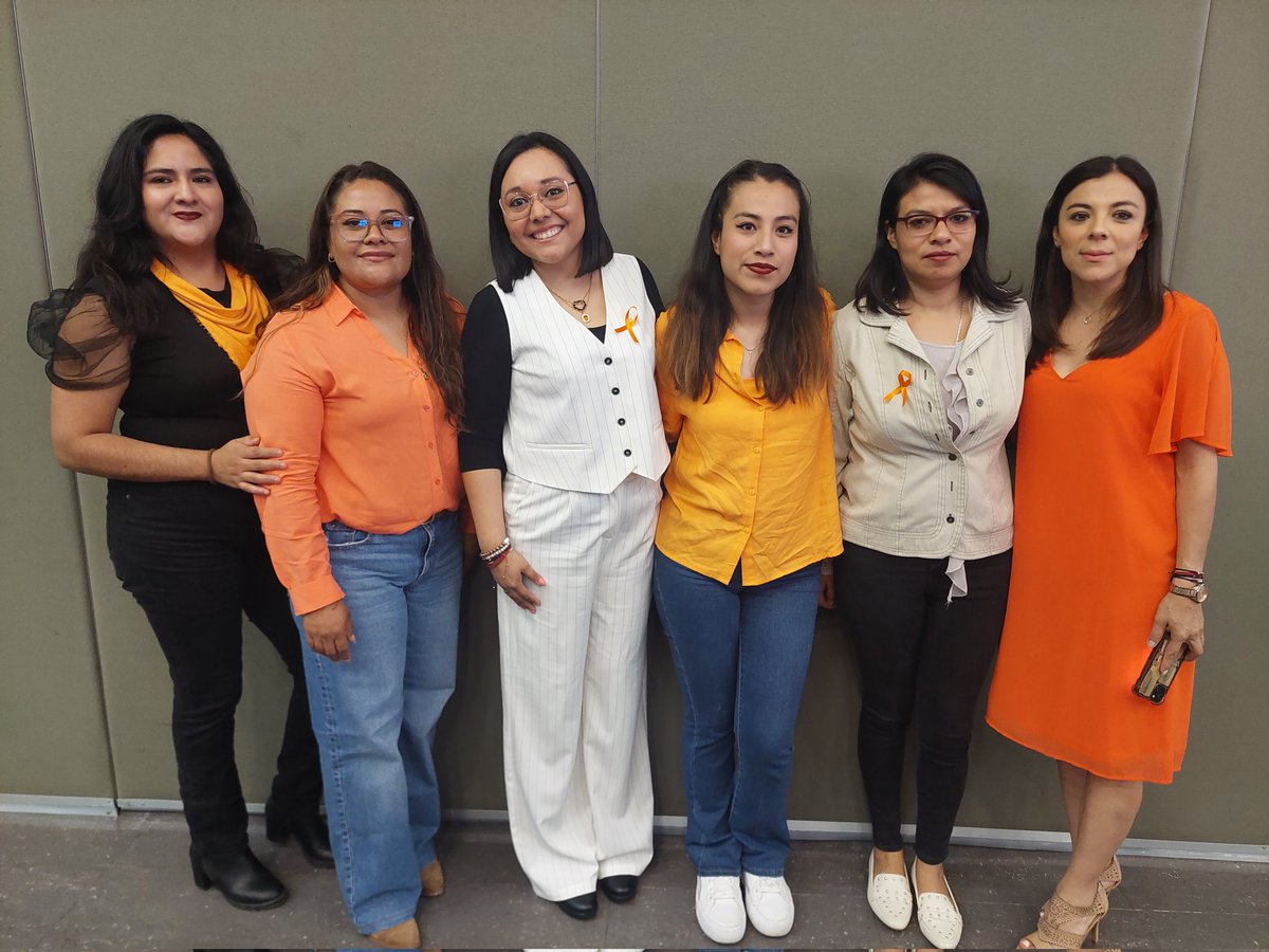 CEAMOOax's tweet photo. En el marco del Día Internacional de la eliminación de la violencia  contra las mujeres. En la #URSE campus Rosario personal de la @CEAMOOax asiste al Conversatorio "El acoso y abuso sexual No es normal, es violencia."  ¡Es tiempo de mujeres sin violencia! https://t.co/MzVzAS6aPA