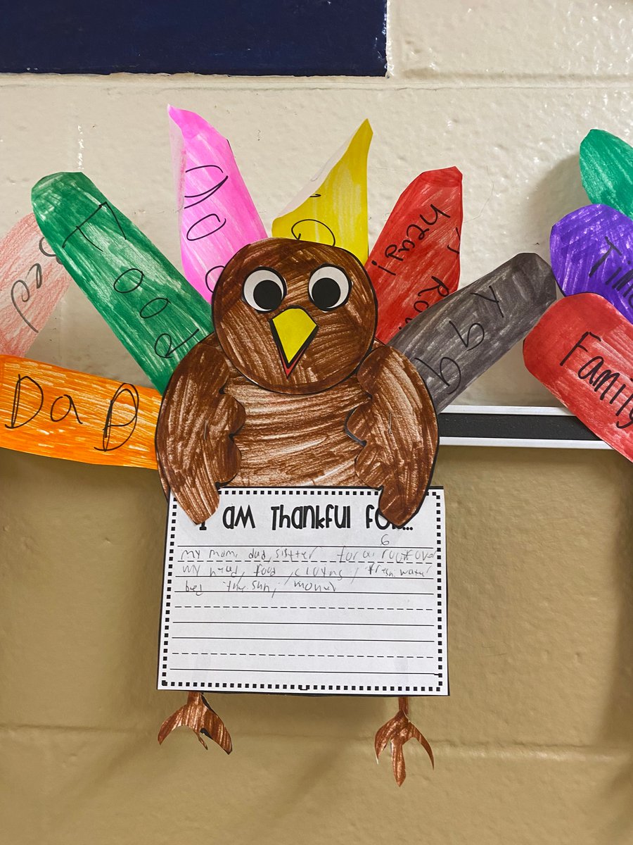 SpringfieldSD's tweet image. Our ETR students shared what they’re thankful for—family, friends, teachers, and the things that make each day brighter. Hearing their gratitude reminds us how important it is to pause and appreciate what we have. Thankful for this amazing school community! Happy Thanksgiving!