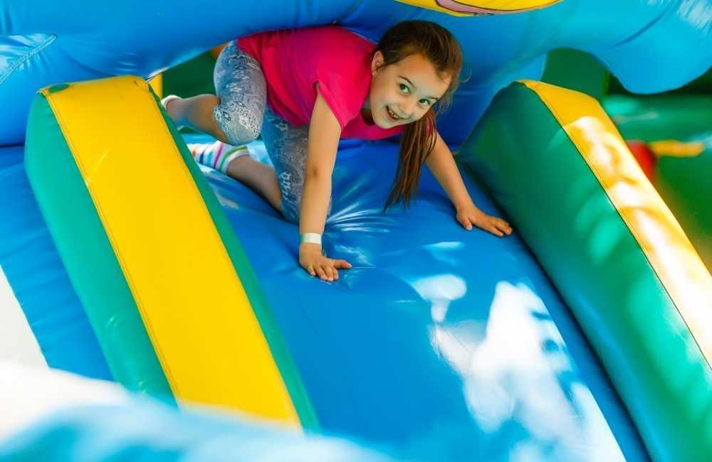 AirFunGames's tweet image. Planning a Trinity or Pasco County event? 🥳 Inflatable slides are the centerpiece for parties, carnivals, or picnics. 🛝 Fun for all ages! 🎉 Check out the King Croc and Mega Blue Crush. 🤩

Learn more: airfungames.com/party-rental-r…

#InflatableSlides #TrinityFL #PascoCounty