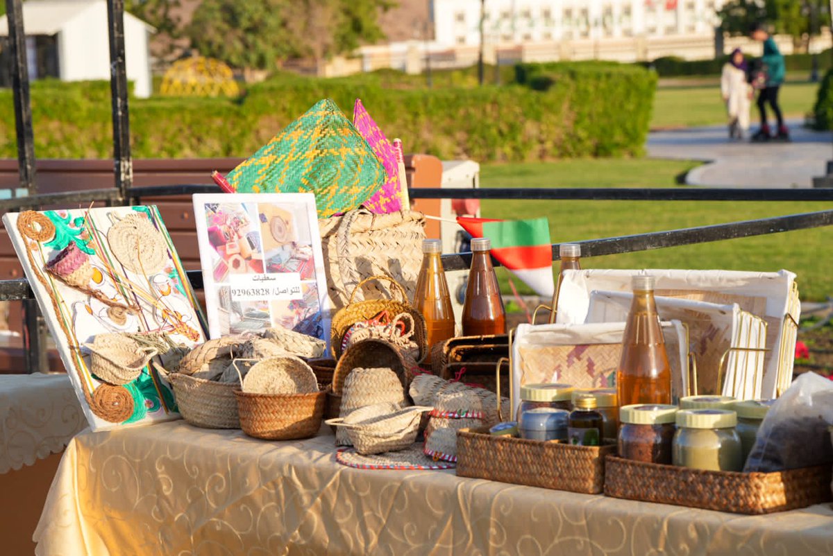 انطلاق ملتقى الإبداع الأسري الثاني بحديقة الرستاق العامة altakweenmag.net/archives/34437