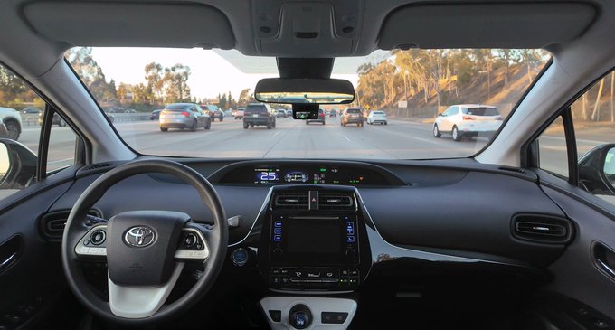 comma_ai's tweet image. Introducing comma four

▸ 5x smaller
▸ Expressive new UI
▸ Max performance, totally silent
▸ Easy 5 minute setup in 300+ cars