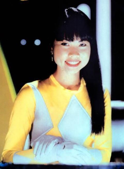 BlazeBinges's tweet image. Tell me someone in yellow more iconic than them.