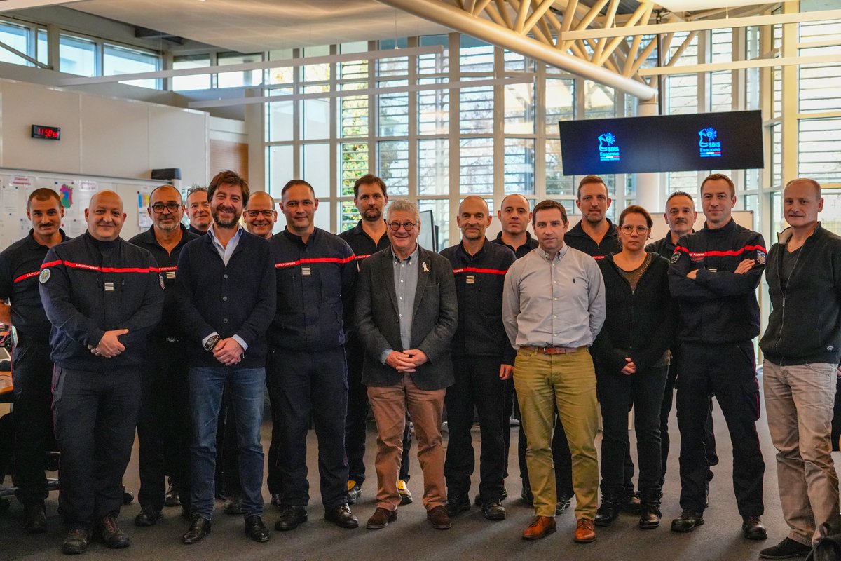 sdis91's tweet image. Le SDIS utilise désormais NexSIS en utilisation permanente. Pierre Casciola (ANSC), Guy Crosnier (président du CA) et la direction sont venus féliciter les équipes mobilisées depuis plusieurs mois. Le SDIS 91 devient le 12ᵉ SDIS de France à adopter définitivement NexSIS.