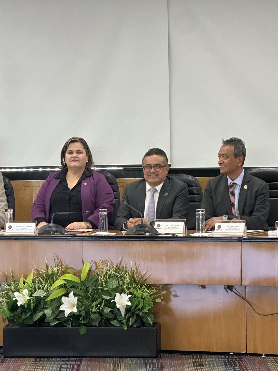 Presente en la instalación del Grupo de Amistad México–Colombia, un espacio que fortalece el diálogo y abre nuevas rutas de cooperación.

Reafirmamos nuestra relación bilateral para impulsar acuerdos, mejorar la comunicación y consolidar la integración latinoamericana.