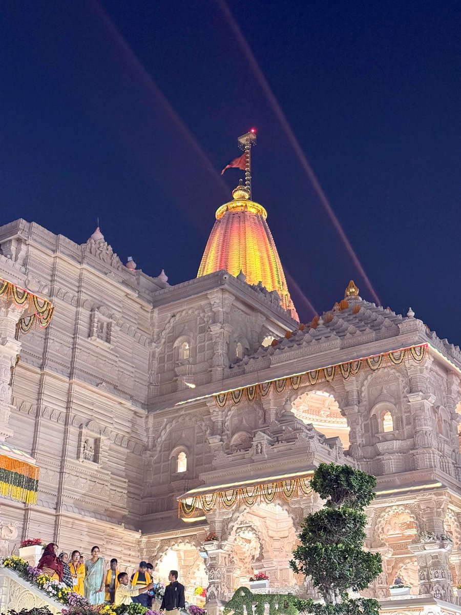 Prakash8247's tweet photo. रघुनंदन राघव रामलला की जय...

श्री राम मंदिर पर फहराता यह केसरिया ध्वज- धर्म का प्रतीक है, मर्यादा का प्रतीक है।
   🚩🚩जय श्री राम🚩🚩 https://t.co/QUTIt1wmw5