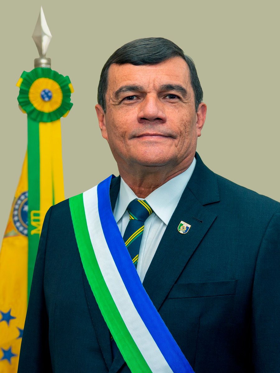 🇧🇷 URGENTE: Exército prende os generais Augusto Heleno, ex-ministro do GSI, e Paulo Sérgio Nogueira, ex-ministro da Defesa, para cumprir pena pela trama golpista.

Eles foram condenados a 21 anos e 19 anos, respectivamente.