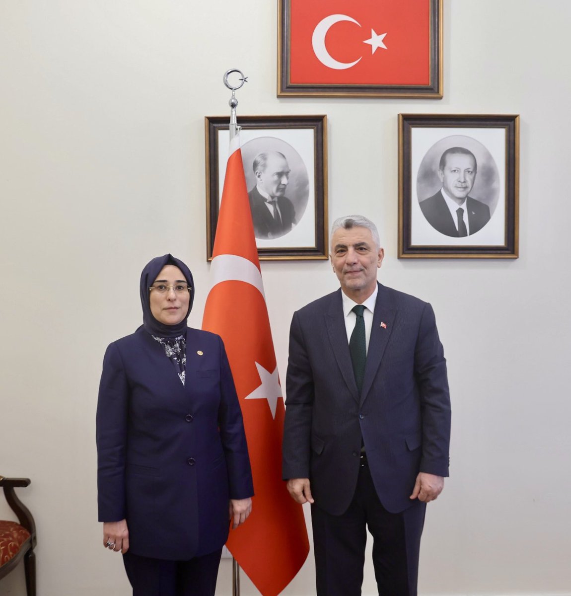 CYAZMAC's tweet image. 📍TBMM 

Ticaret Bakanımız Sayın Ömer Bolat’ı ziyaret ederek Şanlıurfamız ile ilgili verimli bir görüşme gerçekleştirdik. 

Şanlı şehrimizin ticaret alanındaki ihtiyaçlarımızı ilettiğimiz Sayın Bakanımız @omerbolatTR ile İl Ticaret Müdürlüğümüz çalışmaları, devam eden projeler ve…