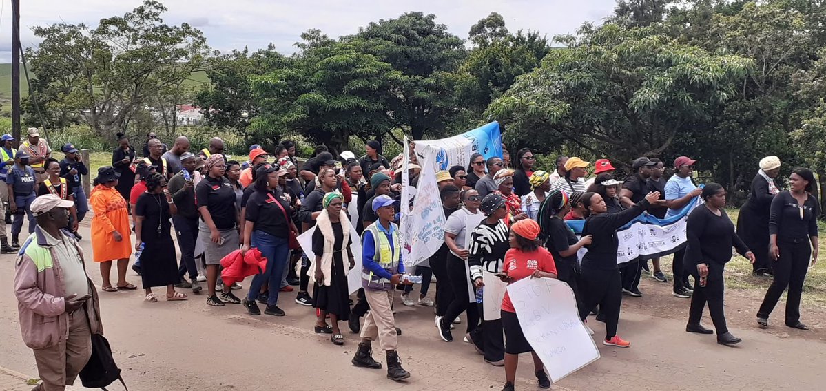 Iphendule_Njomi's tweet image. “Sicela Uxolo Nothando.”

16 Days of activism launch in Bizana. 

#gbv