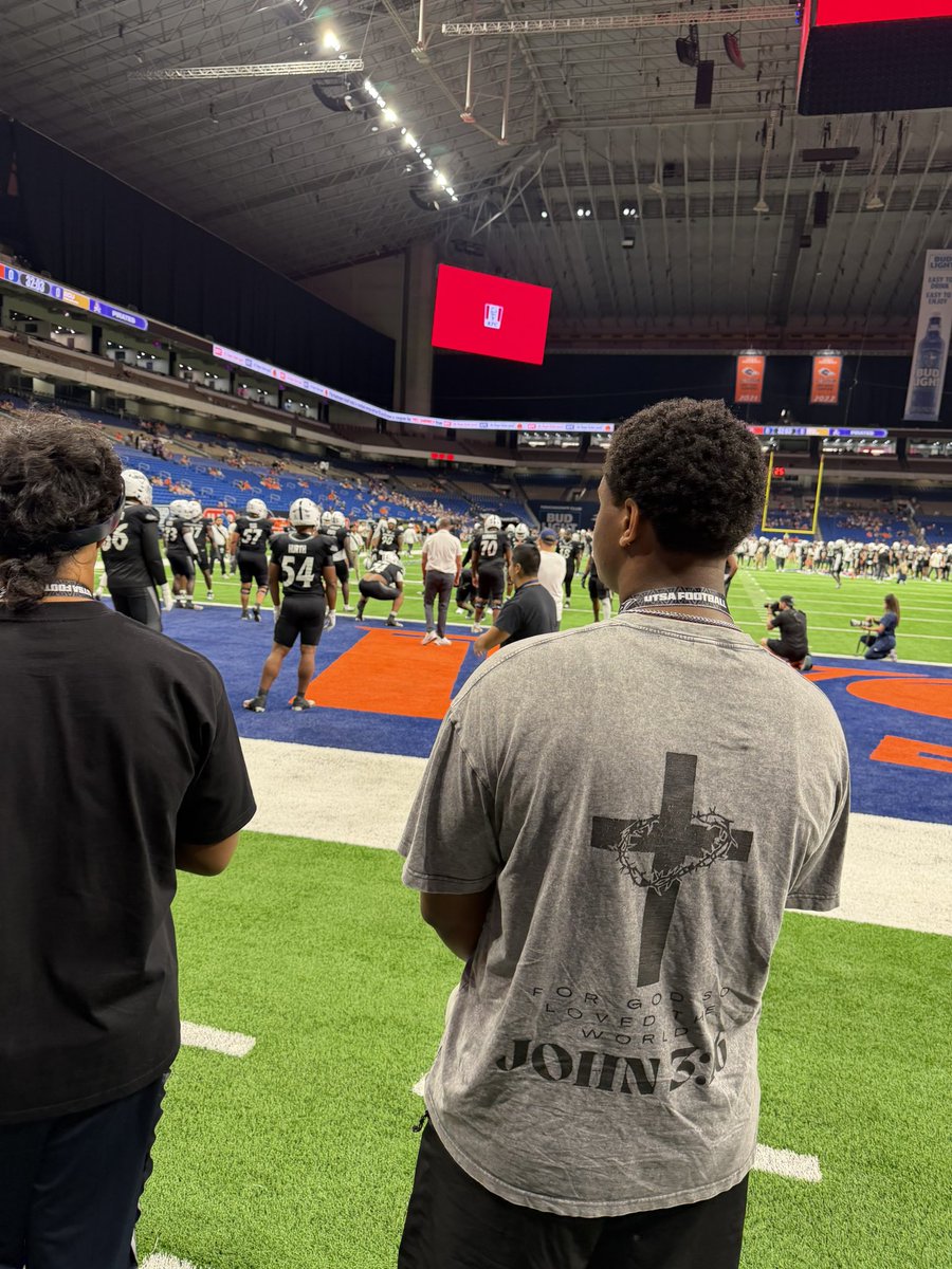 Blessed to receive an offer from @utsaftbl. The hard work is paying off for sure but job is not finished. More hard work to come! #utsa #football #ot #offer #utsafootball