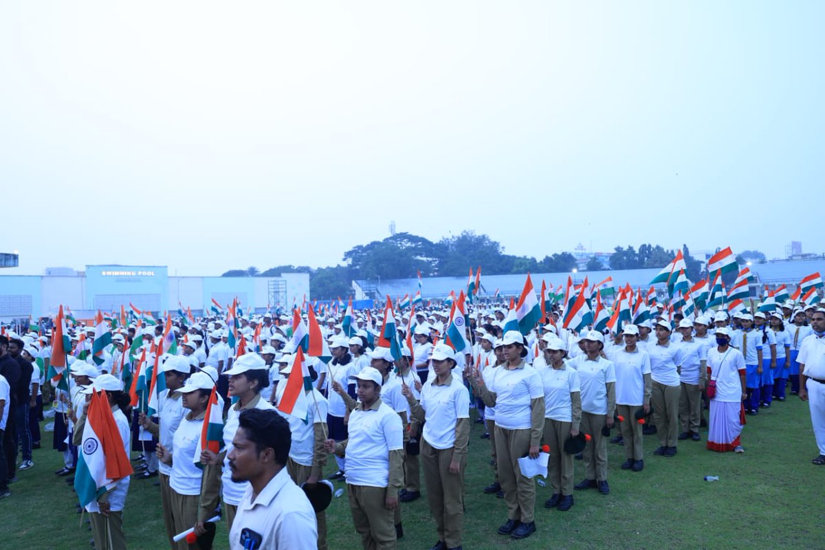 Ganjam_Admin's tweet image. ଲୌହ ମାନବ ସର୍ଦ୍ଦାର ବଲ୍ଲଭ ଭାଇ ପଟେଲଙ୍କ ୧୫୦ ତମ ଜୟନ୍ତୀ ଅବସରରେ ‘ସର୍ଦ୍ଦାର @୧୫୦&apos; ଏକତା ପଦଯାତ୍ରା ଆଜି ବ୍ରହ୍ମପୁର ସ୍ଥିତ ମହାତ୍ମା ଗାନ୍ଧୀ ଷ୍ଟାଡିୟମ ଠାରେ ଆୟୋଜିତ ହୋଇଥିଲା। ଏହି କାର୍ଯ୍ୟକ୍ରମରେ ମାନ୍ୟବର ସାଂସଦ, ମାନ୍ୟବର ବିଧାୟକଗଣ, ଜିଲ୍ଲାପାଳଙ୍କ ସହିତ ଅନ୍ୟାନ୍ୟ ପ୍ରମୁଖ ବ୍ୟକ୍ତିବର୍ଗ ଉପସ୍ଥିତ ଥିଲେ।
@CMO_Odisha…