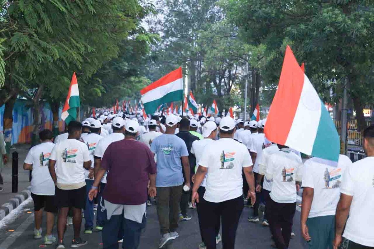 Ganjam_Admin's tweet image. ଲୌହ ମାନବ ସର୍ଦ୍ଦାର ବଲ୍ଲଭ ଭାଇ ପଟେଲଙ୍କ ୧୫୦ ତମ ଜୟନ୍ତୀ ଅବସରରେ ‘ସର୍ଦ୍ଦାର @୧୫୦&apos; ଏକତା ପଦଯାତ୍ରା ଆଜି ବ୍ରହ୍ମପୁର ସ୍ଥିତ ମହାତ୍ମା ଗାନ୍ଧୀ ଷ୍ଟାଡିୟମ ଠାରେ ଆୟୋଜିତ ହୋଇଥିଲା। ଏହି କାର୍ଯ୍ୟକ୍ରମରେ ମାନ୍ୟବର ସାଂସଦ, ମାନ୍ୟବର ବିଧାୟକଗଣ, ଜିଲ୍ଲାପାଳଙ୍କ ସହିତ ଅନ୍ୟାନ୍ୟ ପ୍ରମୁଖ ବ୍ୟକ୍ତିବର୍ଗ ଉପସ୍ଥିତ ଥିଲେ।
@CMO_Odisha…