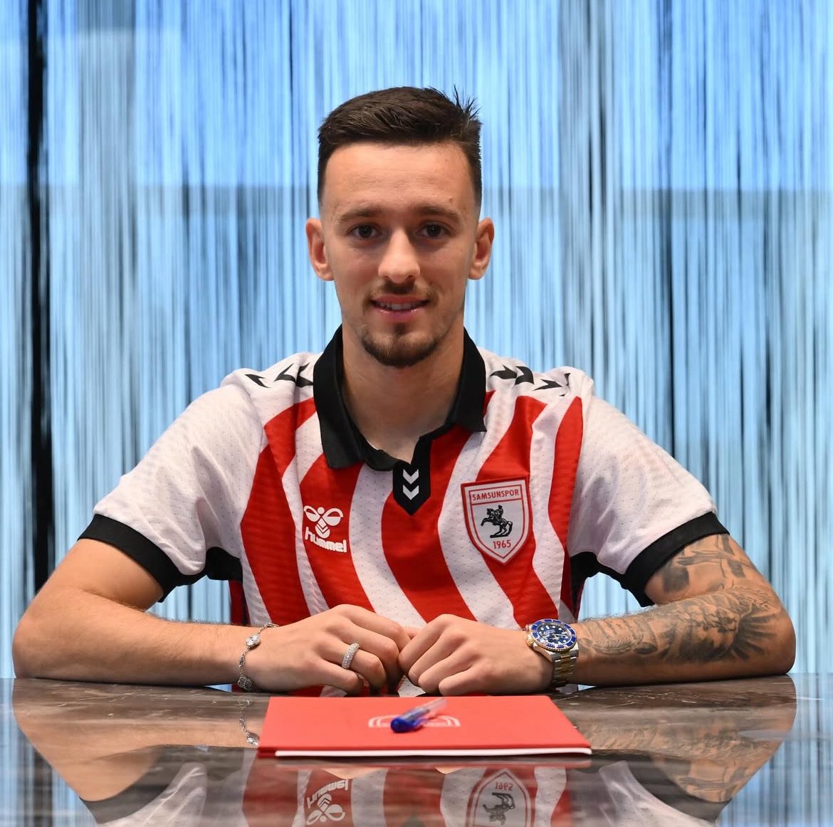 AFONSO SOUSA; Transfer döneminden alınan bir yorum👇🏻 “Afonso kırılgan bir  oyuncu, helede bölgesinde rakibi varsa.” Samsun'a gelmesinde bundan fazlası  var takım ileri kondisyonda, lig farklı, ülke farklı fakat Afonso eğer  isterse Samsun