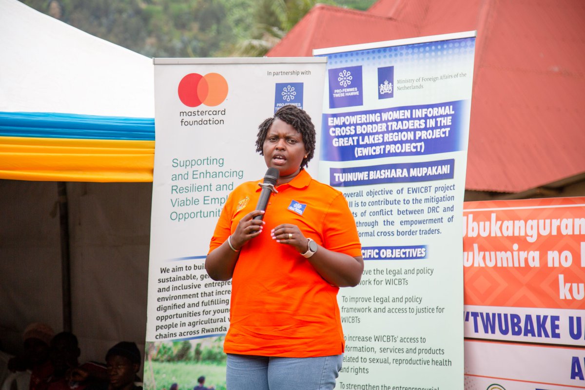 ProfemmesTH's tweet image. Today we joined @RubavuDistrict, @RwandaWest and the world to mark the #16Days of Activism against GBV. With #SERVE, PFTH reaffirms its commitment to advancing rights and amplifying women&apos;s voices across #Rwanda. Together, we #EndDigitalViolence. 
@MastercardFdn @careinrwanda