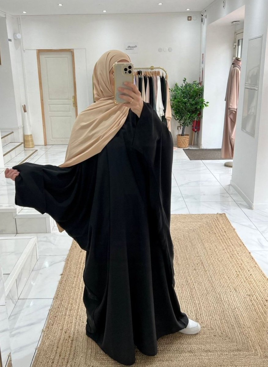 Oxitan30's tweet image. Abaya, voile, Burkini... Tu veux vivre à la mode islamique, va vivre dans un pays musulman.
Je ne comprends pas les gens qui viennent vivre dans un pays LAÏC pour ensuite se plaindre et se victimiser. 
#Facealinfo