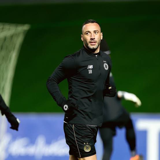 DohaLegend's tweet image. 🚨 
وجهة نظر : 

خروج غيليرمي هو اللي اخل بتوازن الفريق والربط بين الدفاع والهجوم وكان معطي حرية اكبر لكلاودينهو بالتنوع في الامام ع الاقل ..

محتاجين لاعب بنفس الخصائص بالفتره القادمه