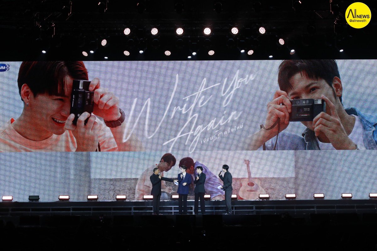 AllNews_th's tweet image. “คริส - สิงโต” เปิดตัวซีรีส์ “Write You Again เขียนรักครั้งใหม่” ในงาน “GMMTV2026 MAGIC VIBES MAXIMIZED” 

#คริสสิงโต #KristSingto 
#KristPerawat #SingtoPrachaya 
#GMMTV2026 #GMMTV