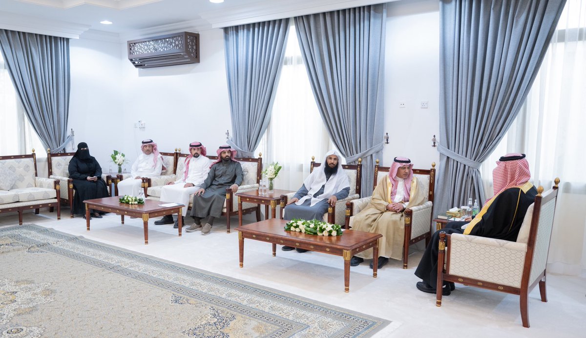 رئيس #مجلس_الجمعيات_الأهلية_بمنطقة_الحدود_الشمالية المهندس/ علي بن محمد السويلم 

يمثل مجلس الجمعيات الأهلية بمنطقة الحدود الشمالية في لقاء صاحب السمو الملكي الأمير فيصل بن خالد بن سلطان حفظه الله 

بالجمعيات الناشئة لرفع كفاءتها وتطوير مبادراتها والإستماع لتوجيهات سموه الكريم