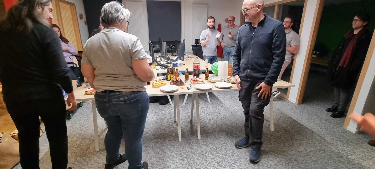 LostInBrittany's tweet image. Soirée anniversaire pour le @FinistDevs! Pour nous 14 ans, on a le plaisir de recevoir @agoncal, qui a été notre premier speaker en 2011, et qui revient pour fêter avec nous cette date, mais aussi pour nous parler de #langchain4j #ai