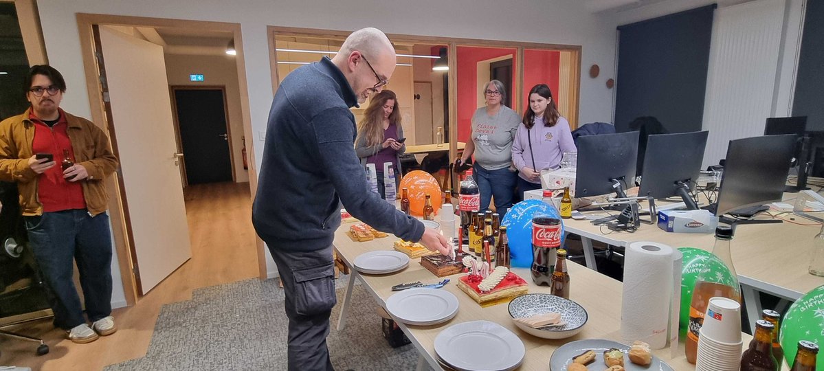 LostInBrittany's tweet image. Soirée anniversaire pour le @FinistDevs! Pour nous 14 ans, on a le plaisir de recevoir @agoncal, qui a été notre premier speaker en 2011, et qui revient pour fêter avec nous cette date, mais aussi pour nous parler de #langchain4j #ai