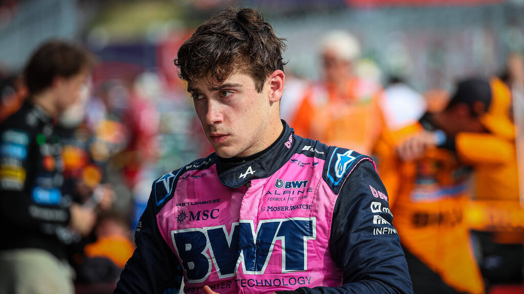 alpineclub_esp's tweet image. Los desastrosas notas de @Planet_F1 para Vegas🇺🇸

👉 Gasly 5/10
👉 Colapinto 3.5/10

En sus análisis no mencionan que Bortoleto arruinó la carrera de Pierre, que Albon arruinó la de Franco, ni siquiera los daños que sufrieron los dos coches, como si ambos hubieran hecho una mala…