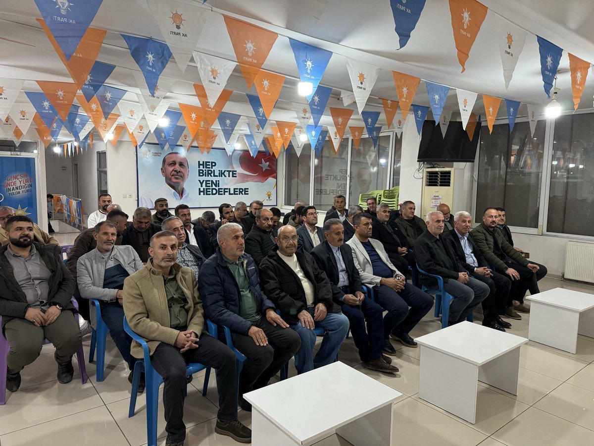 Yönetim Kurulu toplantımızı bu hafta da bereketli, vizyon dolu bir şekilde tamamladık. 

Dava arkadaşlarımızla birlikte milletimizin sesini, geleceğe dair hedeflerimizi ve güçlü adımlarımızı yeniden titizlikle masaya yatırdık.

Ortak aklın ışığında, istişarenin gücüyle; daha