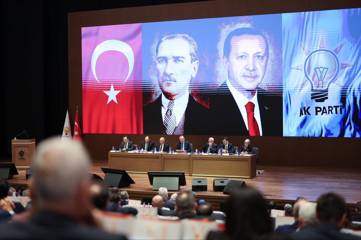 Merkez Karar ve Yönetim Kurulu (MKYK) Toplantımızı Genel Başkanımız ve Cumhurbaşkanımız Sayın
<a href="/RTErdogan/">Recep Tayyip Erdoğan</a> riyasetinde icra ettik.   

Toplantımızın AK Partimize ve demokrasimize hayırlı olmasını temenni ediyorum.