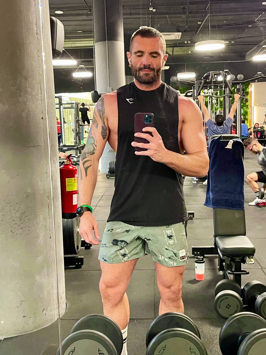 BasqueSurfer_'s tweet image. 😃