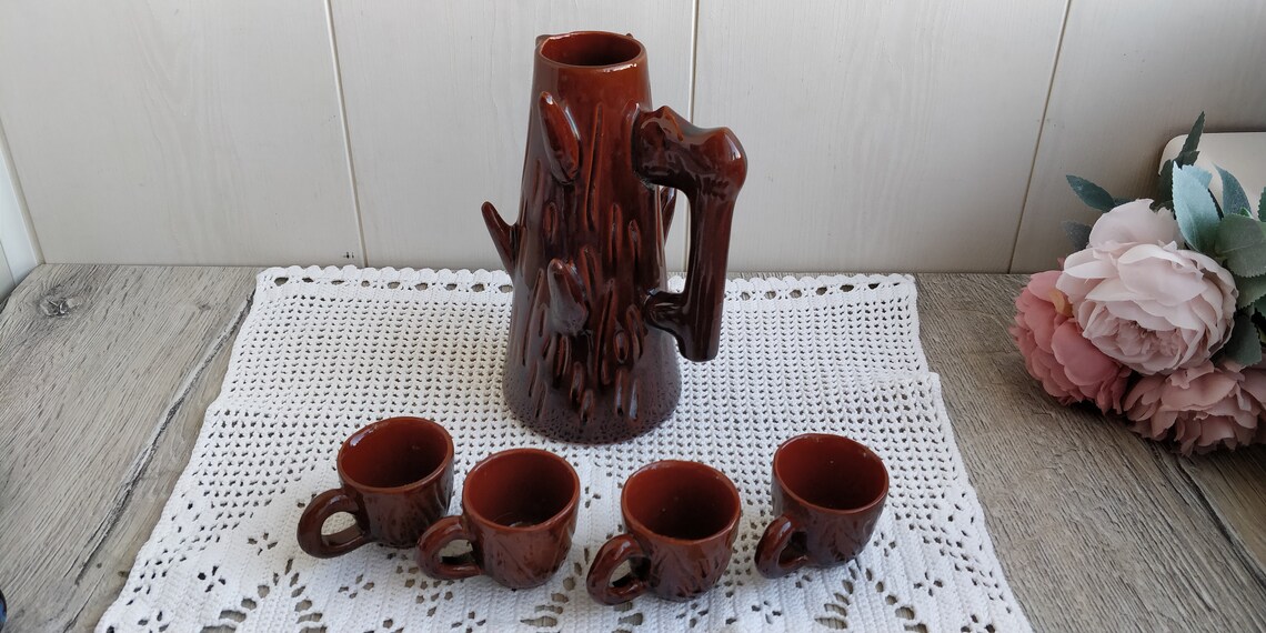 IGOR2691's tweet image. #Pottery #Jug and 4 mini #Cups. #Ceramic #exquisiteSet. Brown Ceramic Jug with Cups. #Vintage Ceramic #Dishes. Pottery Dishes. #Rustic #Home #Decor #Interiordesign #HomeDecor #Collectible etsy.me/3fgseok