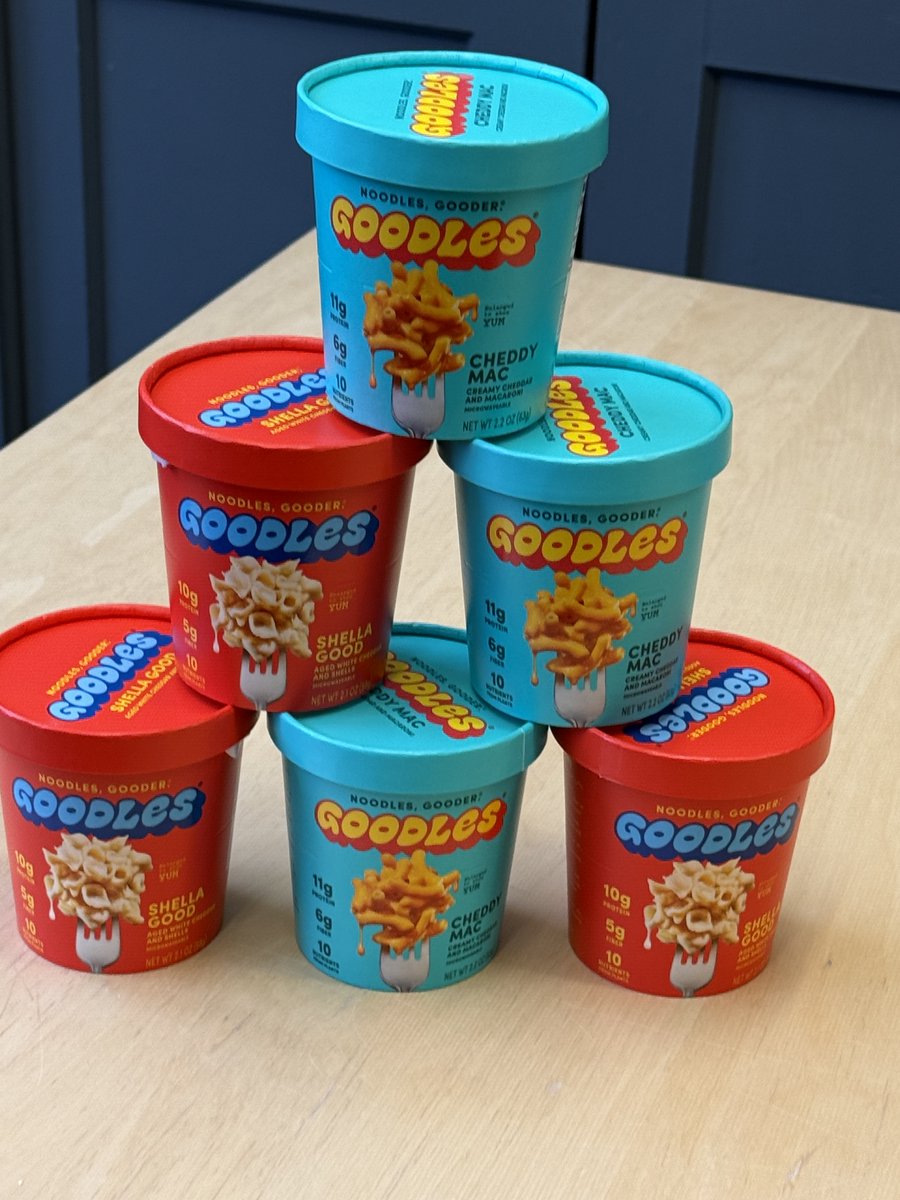 🦃✨ Hey #CleTurkeyTrot fam! Want a shot at a $500 <a href="/AllGoodles/">GOODLES</a> Gift Card?
All you have to do is crush a super quick survey. Easy peasy, Goodles cheesy. 😄🧀
Jump in + enter to win! bit.ly/4oq9vYf
#partnerwithrecess <a href="/RECESS/">Recess</a>
#ThanksgivingMorningTradition #Cleveland