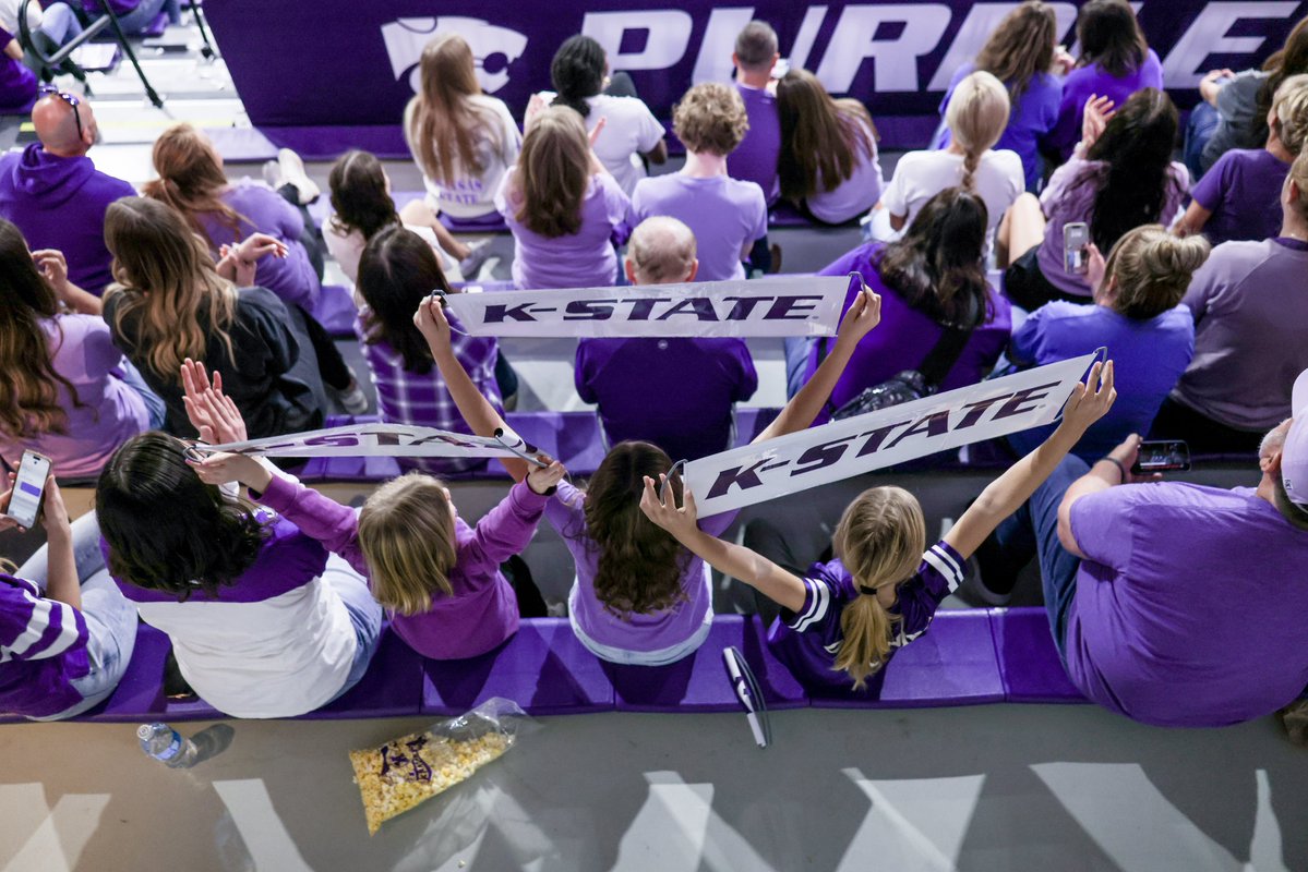 kstatesports's tweet image. Tomorrow is @KStateVB Senior Night in Morgan Family Arena!

Shop Cyber Week ticket deals and PACK THE HOUSE for the final home match of the season. 🏐👌

kstatesports.evenue.net/list/CYBERVB