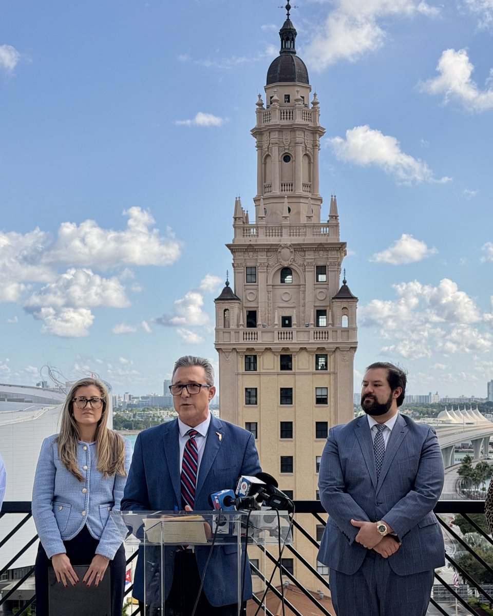 René García tweet media