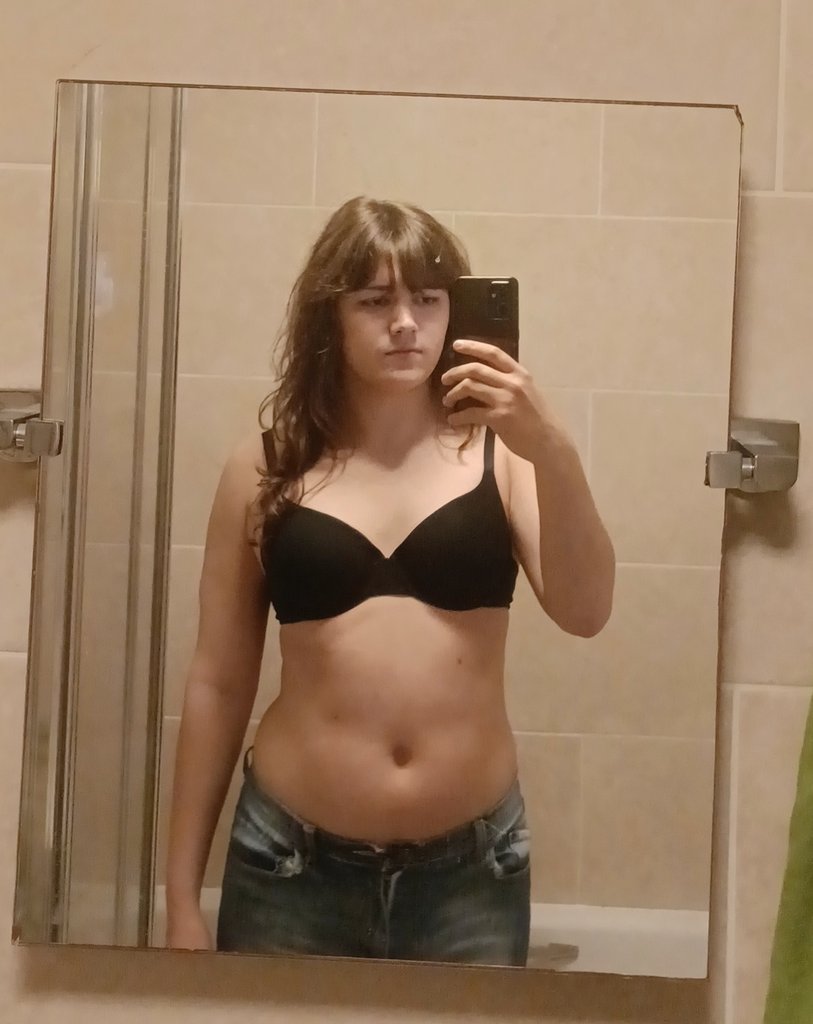 stupiddeadgrrrl's tweet image. Tummy Tuesday feels like a great time to show off my low rise jeans that don&apos;t button anymore 🙃