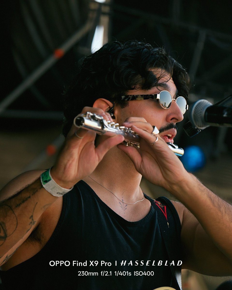 OPPOMexico's tweet image. ¡Gracias Disco Bahía por un gran espectáculo en el Escenario OPPO del #TecateComuna! Capturamos cada emocionante momento en el escenario gracias al poderoso Súper Zoom de 200 MP del #OPPOFindX9 Pro. #ElReyDelZoom #ConcertPhone