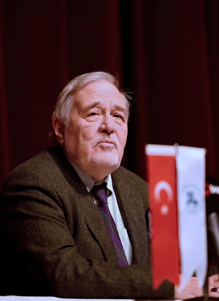 ConflictTR's tweet image. 🔴 Prof. Dr. İlber Ortaylı:

Ayasofya’ya babasının mülkü gibi davranıyorlar, o yapı çökerse dünya bunun faturasını Türklere çıkaracak!