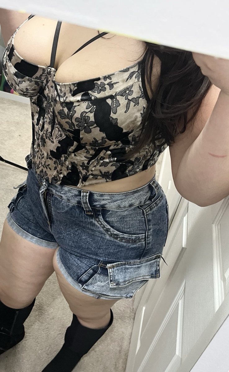 Isabellaf4ds's tweet photo. Qué opinas bebé https://t.co/ARToNbifoV