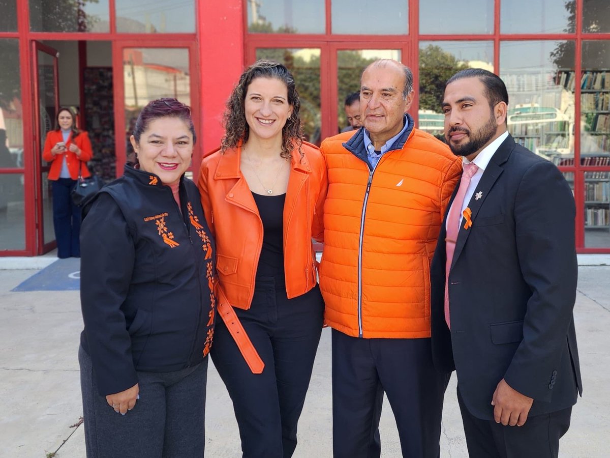 MarycarmenMandC's tweet image. Me inspira contribuir a que mujeres y niñas crezcan en entornos que honren su libertad y dignidad. ✨🧡 

Junto al Dr. @natycastrejonv, reafirmamos que la educación debe ser un espacio seguro y respetuoso para todas y todos. #16DíasDeActivismo