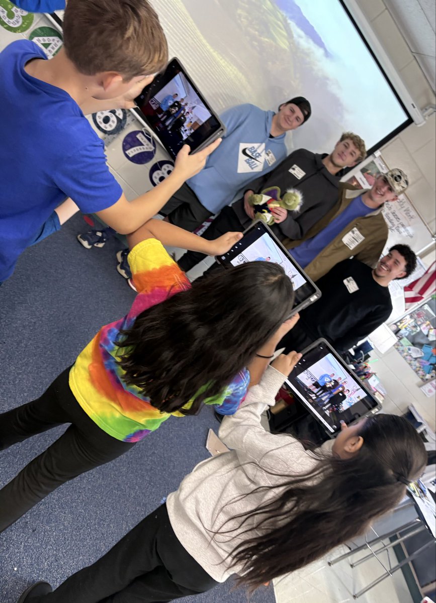 HulliganExplore's tweet image. So grateful to last week’s @_HarperBaseball Hawks 🦅 for coming in to celebrate our learning, share some life lessons, and practice handling the paparazzi! Thanks for opening up about your lives and the hard work you’ve put in. 
#resilience #rolemodels 
@D59Rupley 🦝 @ccsd59