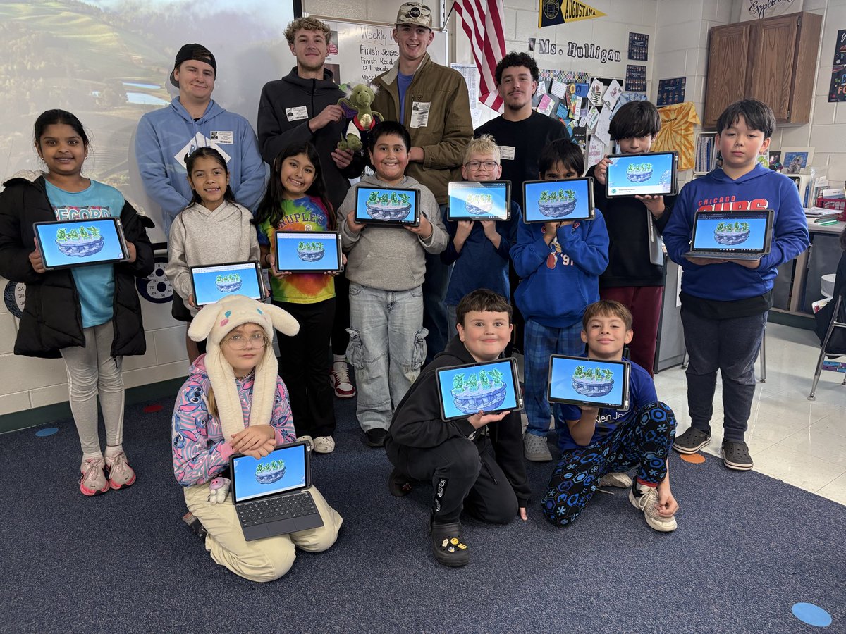 HulliganExplore's tweet image. So grateful to last week’s @_HarperBaseball Hawks 🦅 for coming in to celebrate our learning, share some life lessons, and practice handling the paparazzi! Thanks for opening up about your lives and the hard work you’ve put in. 
#resilience #rolemodels 
@D59Rupley 🦝 @ccsd59