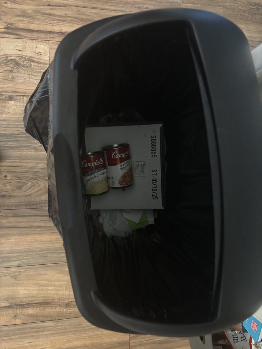 RickForges's tweet image. ⁦@thecampbellsco⁩ ⁦@Campbells⁩ it’s going in the trash. I’m never buying your garbage again.