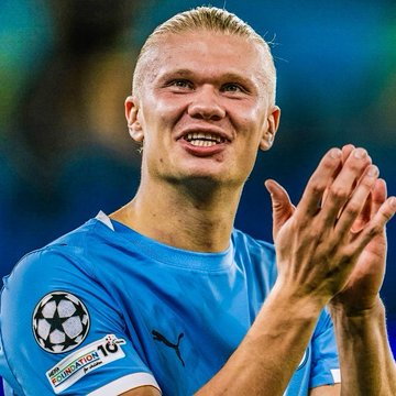 733hq's tweet photo. 🚨🗣️ Erling Haaland: "Even though I’m scoring a lot of goals, I have no shame in admitting that even the current Cristiano might be a better player than me." https://t.co/ZYzRdKDlVY