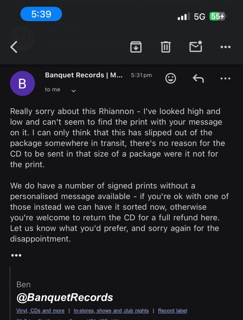 Rhi5S0S's tweet image. Truly shocking customer service from banquet. First blaming the customers and then blaming the delivery company. The order came in the same condition as my own, the parcel wasn’t tampered with at all. My son’s personalised signed print simply wasn’t added in when packaged.