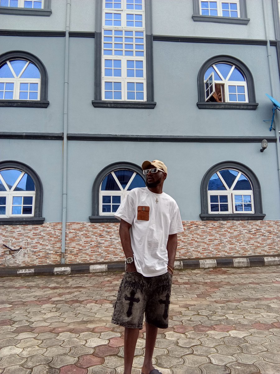 🪒try the shave before you go work Hanty Jennifer 🙆😔